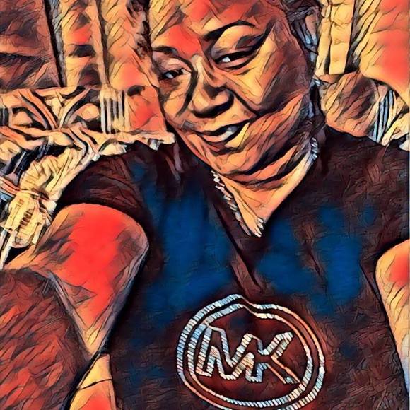 Meet your Posher, Nina - Picture 1 of 1